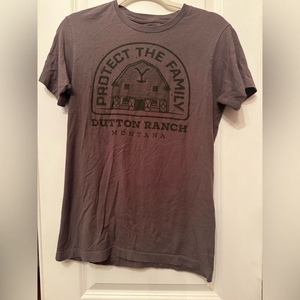 Yellowstone Tshirt size Small